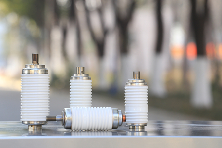 真空開關管接觸點選什么材質(zhì)好？一般為銅合金！